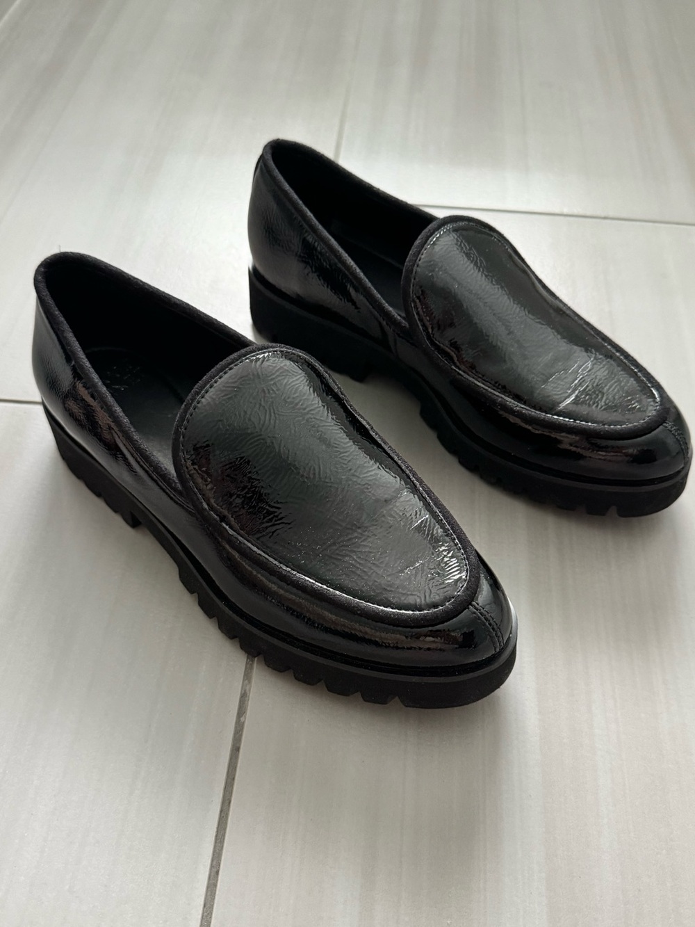 Donald J Pliner Platform Patent Loafer size 8 chunky lug sole comfortable